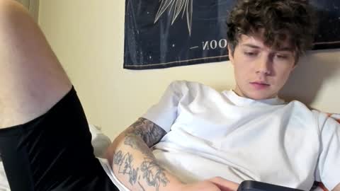 Snapshot of danny_love01 chatting on December 17, 12:00 pm danny online show from December 17, 12:00 pm