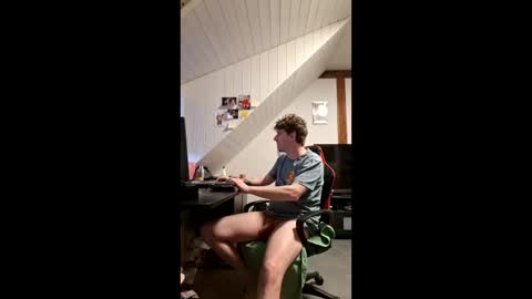 Danny Toy Boy online show from December 15, 8:54 am