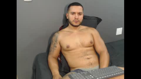 dantebrown1 online show from June 23, 1:24 am