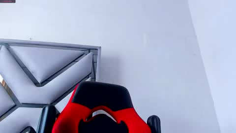 Dante online show from November 18, 5:49 pm