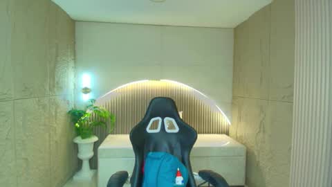 Dany online show from March 7, 1:44 pm