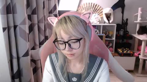 danyelleeyermann online show from July 6, 1:08 pm