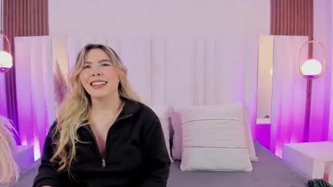 Daniela online show from November 17, 9:50 pm