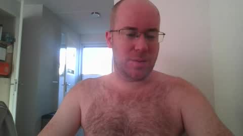 Snapshot of danzel87 chatting on October 27, 8:14 am Danny online show from October 27, 8:14 am