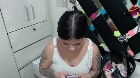 daphne877046 online show from September 22, 5:39 pm