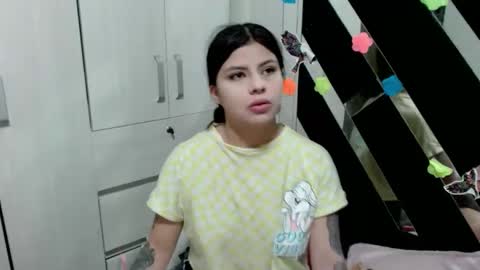 daphne877046 online show from February 12, 8:56 pm