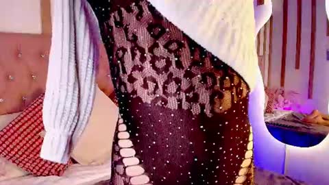 Daphne Velmont  online show from July 29, 5:07 am