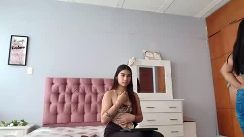 Daphne And Scarlett online show from February 9, 2:29 pm