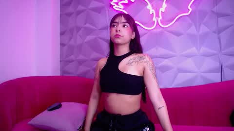 Daphne  online show from March 3, 6:59 pm