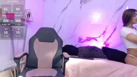Dariah online show from June 24, 8:27 pm