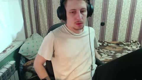 darienlarge online show from October 16, 12:49 pm