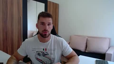 darius_94 online show from November 13, 12:30 pm