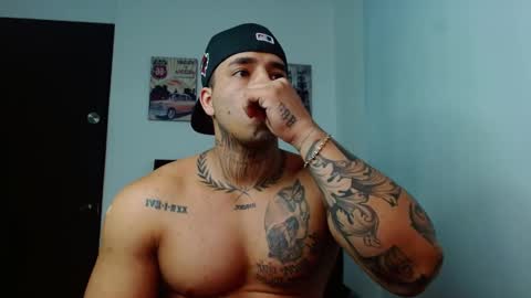 Darius Phoenix  online show from September 28, 12:08 am