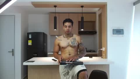 Darius Phoenix  online show from May 28, 5:33 pm