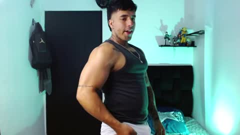 Darius Phoenix  online show from April 7, 7:16 pm