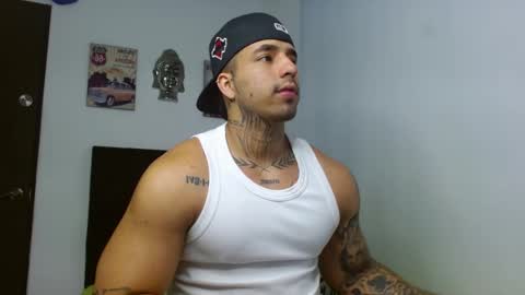 Darius Phoenix  online show from October 8, 9:32 pm