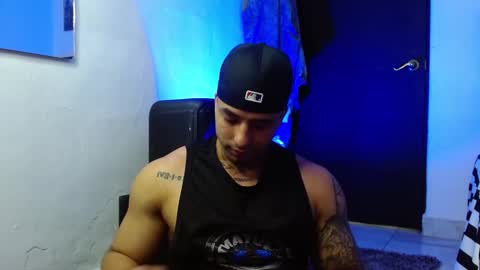 Darius Phoenix  online show from November 4, 7:59 pm