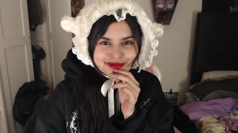 Moony online show from December 11, 4:18 am