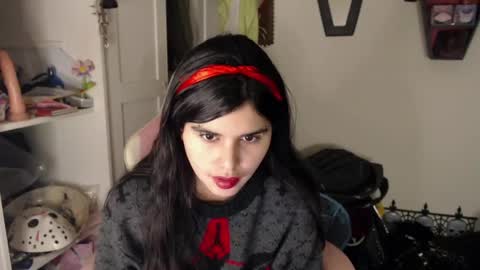 Moony online show from December 5, 5:54 am