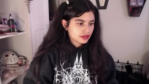 Moony online show from December 10, 7:00 pm