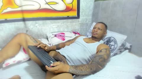 dark_dominion online show from March 2, 10:49 pm