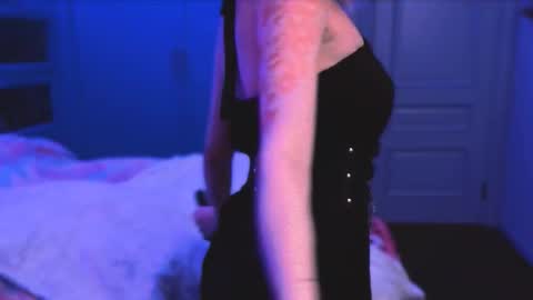 Lucious Foijieh online show from February 14, 5:48 pm