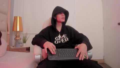 dark_sun333 online show from November 11, 11:40 pm