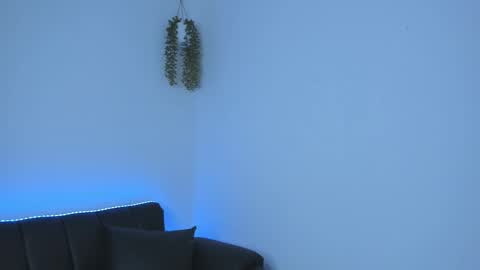 dark_valentino online show from March 11, 5:32 am