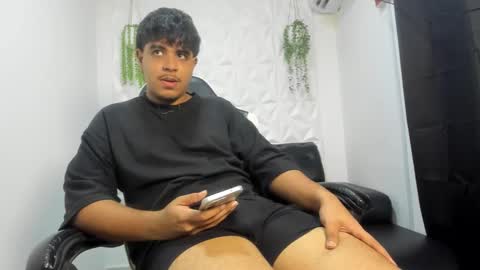 darkalphax01 online show from March 12, 6:11 pm