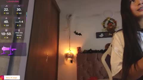 Angel Darcy  online show from October 20, 11:43 pm