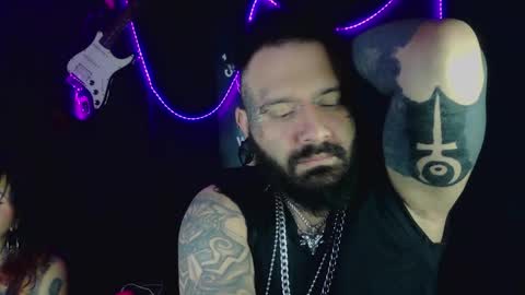 darkclothes online show from October 18, 9:24 am