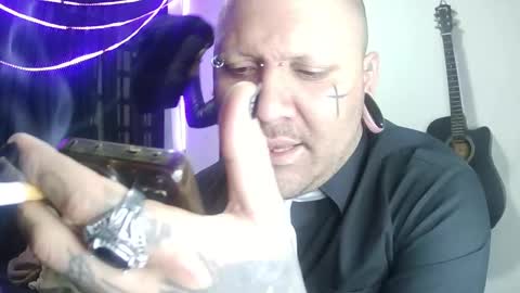 darkclothes online show from January 22, 11:12 am