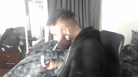 darkclothes online show from October 22, 2:48 am