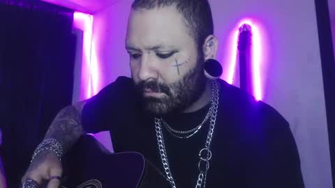 darkclothes online show from February 26, 8:17 am