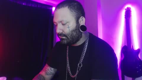 darkclothes online show from February 26, 4:08 am