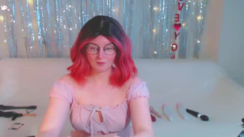 Kelly online show from February 8, 11:22 am