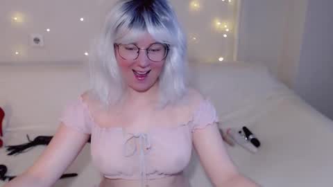 Kelly online show from November 22, 7:51 am