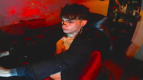   online show from October 20, 9:03 am