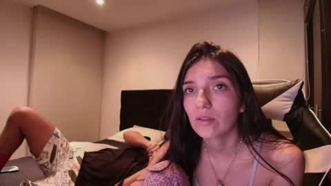 darkpleasuress online show from July 10, 8:19 am