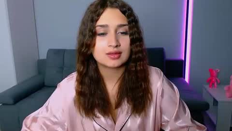 Amelie online show from June 19, 7:09 pm