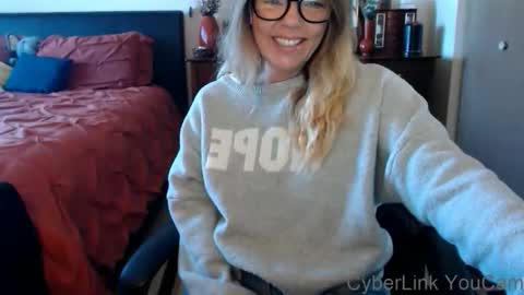 DarlingD online show from November 13, 2:09 pm