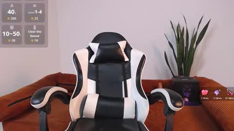 darrencolleen online show from February 26, 10:40 am