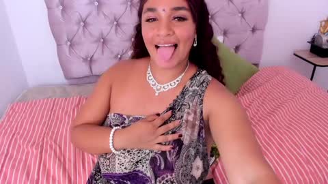 Snapshot of darsha_hara chatting on February 1, 10:44 pm   Darsha  online show from February 1, 10:44 pm