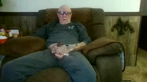 dave571960 online show from April 11, 10:52 am