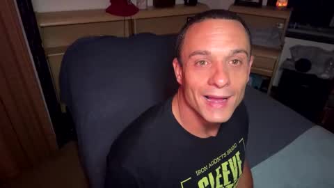 dave875126 online show from June 3, 12:57 am