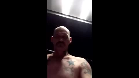 Snapshot of davedowning042075 chatting on January 10, 2:35 am davedowning042075 online show from January 10, 2:35 am