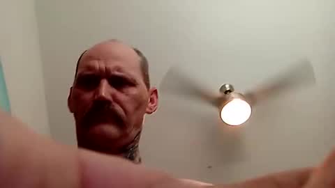 Snapshot of davedowning042075 chatting on October 22, 6:42 pm davedowning042075 online show from October 22, 6:42 pm