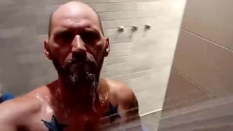 Snapshot of davedowning042075 chatting on December 20, 2:59 pm davedowning042075 online show from December 20, 2:59 pm