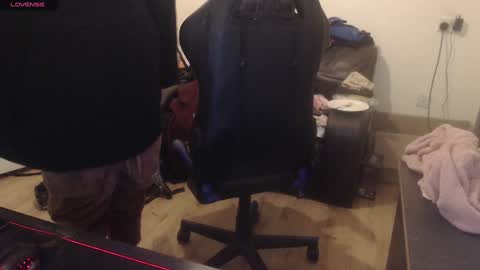 dave online show from December 3, 7:05 am