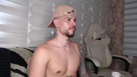 David col11 online show from November 18, 2:36 am